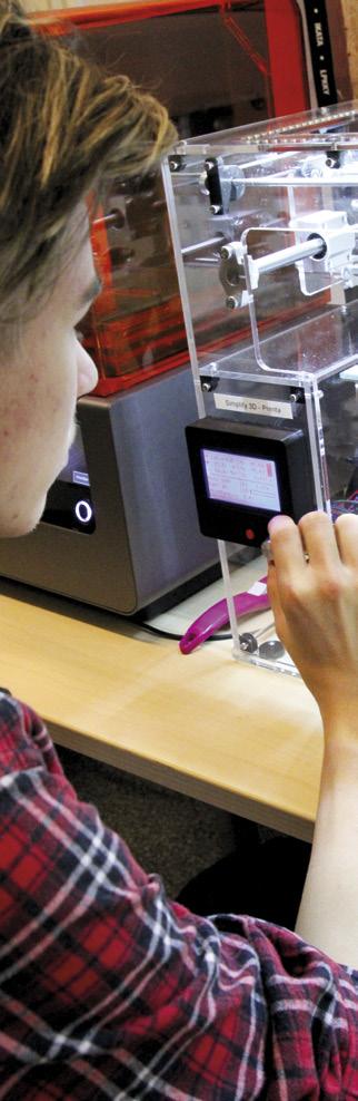 Artesaani, 3D-tulostus ja mallintaminen 3D-tulostuksen ja mallintamisen artesaani valmistaa sekä testaa tuotteiden prototyyppejä, mallikappaleita ja pienoismalleja.