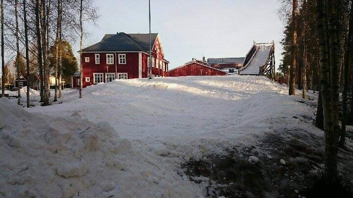 Jokainen koulu ja oppilaitos toteuttaa