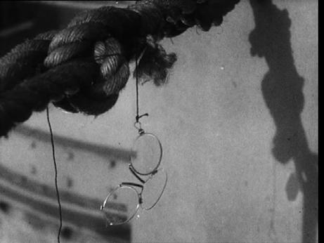 Sergei Eisenstein: Panssarilaiva Potemkin (Bronenosets Potemkin, NL 1925) Cœur fi dèle (1923) Epstein myös käyttää Eisensteinin tapaan vertauskuvana primitiivisiä amuletteja, mutta hänelle elokuvan