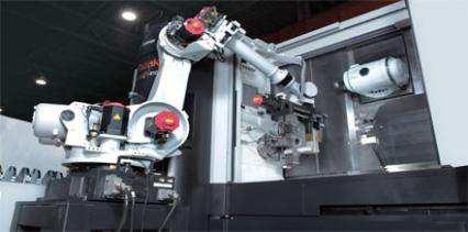 18 5 ROBOTTI JA OHJELMOINTITAVAT Robotiikka termillä tarkoitetaan oppia robottien suunnittelusta, rakentamisesta ja käyttämisestä. (Wikipedia 2014) 5.