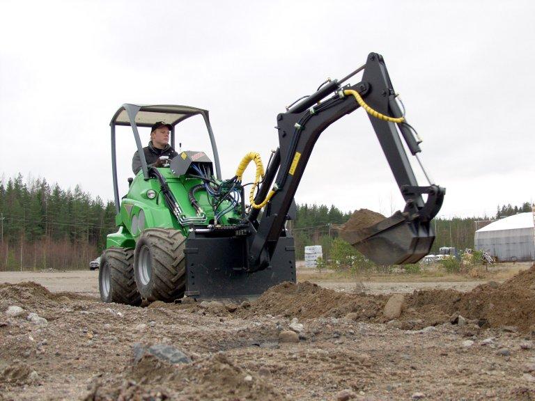 Kaivuri 220 ja 250 Avant 600-sarjan kuormaajiin