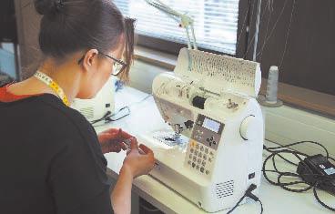 63 OMPELE ZAKKAA - pieniä sieviä käsitöitä Japanista 110405 Hyvinkään Opisto, käsityöluokka 2-15, Artenomi Marika Kivistö Kurssimaksu 31,00 su 14.00-17.45 19.11.2017-26.11.2017, 10 t Ommellaan pieniä arkipäiväisiä käyttöesineitä, säilytysratkaisuja tai lahjoja sieviksi, kauniiksi ja hauskoiksi.