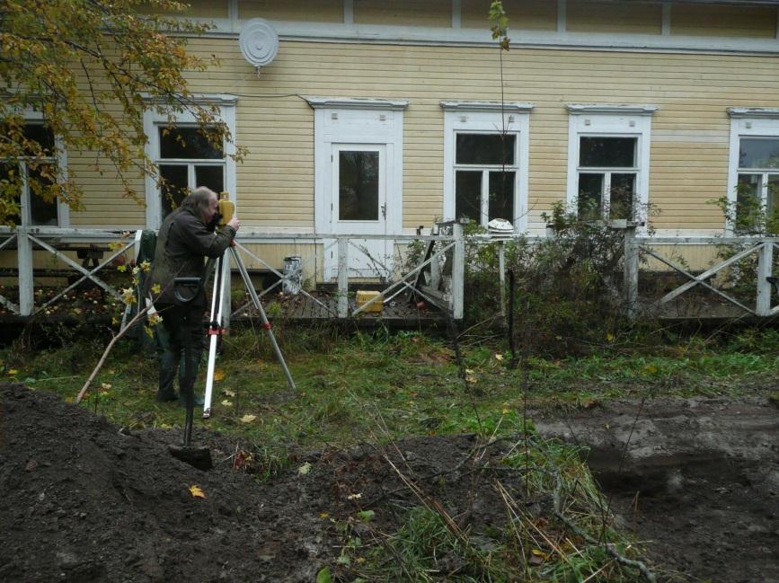 YLÖJÄRVI Suojasten kylätontin