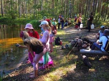 He saivat vakavia palovammoja. Muutama huoltaja soitti/laittoi viestiä meille samana iltana, että liittyykö tapau meihin, onneksi ei.