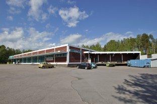 Kuningattarenkatu 9 07900 LOVIISA http://tiloja.fi/toimitilat/103866 58 m² Erkka Enomaa p.