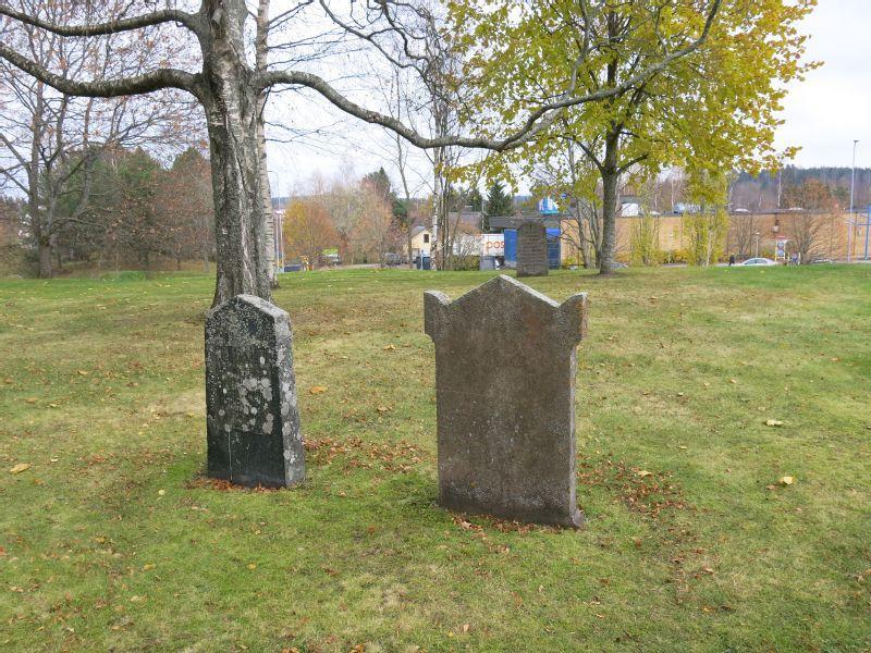 80 / 117 LAATU, Osasto 01, Rivi 01, Numero 031 Heli hautausmaa : 75 Akaan 193 Hauta- ja inventointitiedot Hautausmaa Akaan hautausmaa Osasto 01 Rivi 01 Hauta 031 Muistomerkkien määrä 2 Haudan nimi