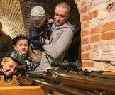 KLO 10-16 HAMINA BASTIONI GUN SHOW (Bastionin holvistotiloissa) Liput: 8, Sotaveteraanit, lotat ja alle 12 v. lapset vanhempien seurassa vapaa pääsy. Järj.