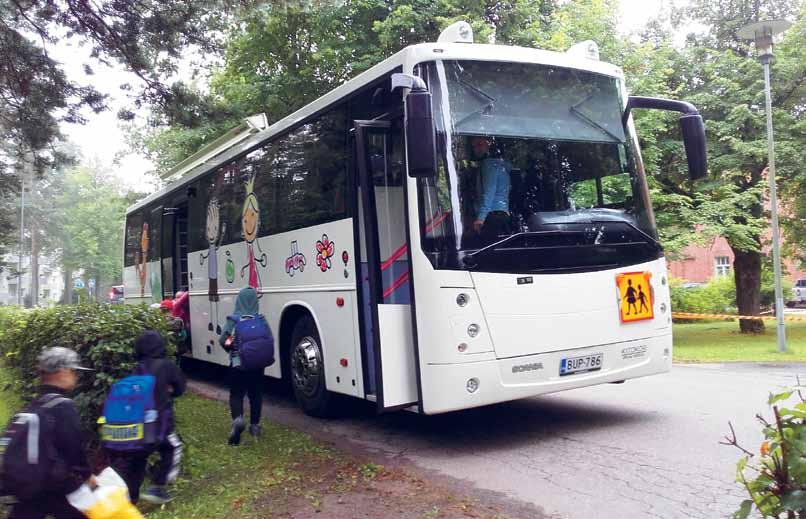 Palvelujen parissa Bussilla liikkumaan ja luontoa tutkimaan Päiväkotibussi on harkittu osa varhaiskasvatusta ja esiopetusta. Suunnitelma tukee osallistumista lapsen mielenkiinnon kohteisiin.