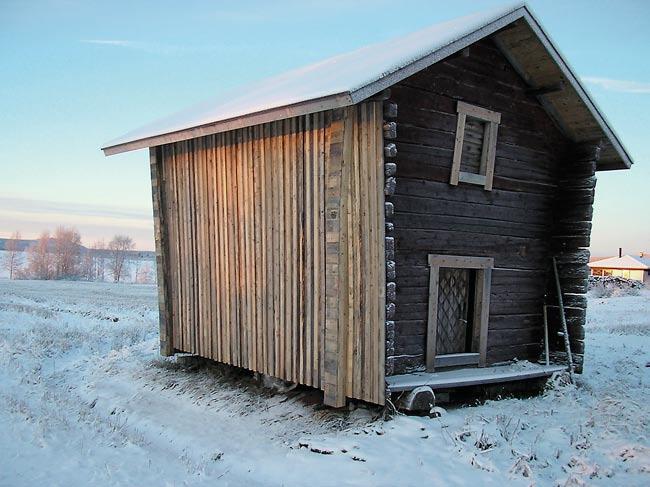 Työkohteisiin palkataan työvoimatoimiston palkkaperusteisella työllistämistuella pitkäaikaistyöttömiä.