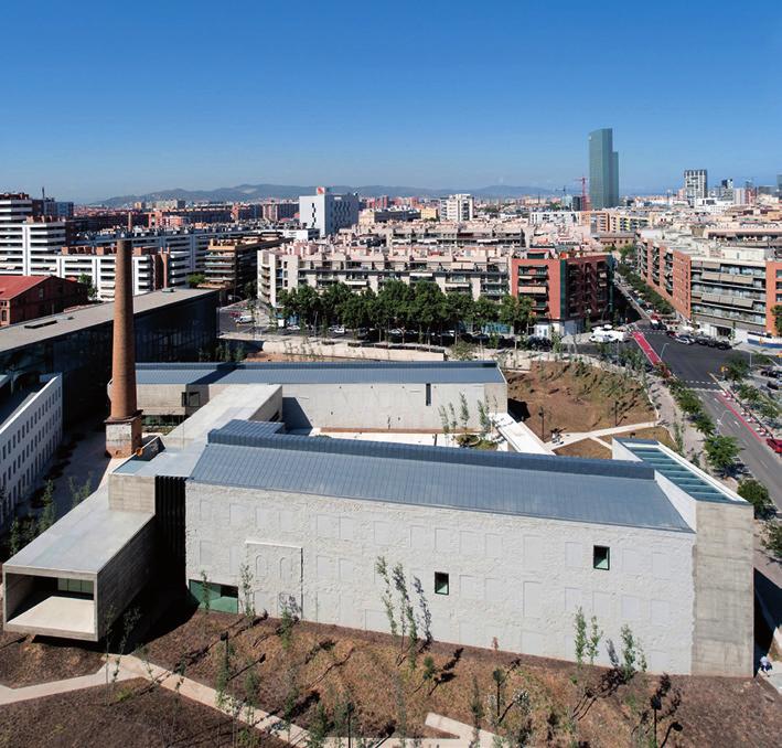 Can Framis -museo tekstiilitehtaassa Piirustukset BAAS Arquitectura Valokuvat Fernando ja Sergio Guerra sekä Pedro Pegenaute Pertti Vaasio, rakennusarkkitehti RIA Barcelonan Catalynia Glòries -aukion