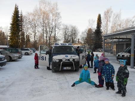 29 Orivesi Yhteistyö varhaiskasvatuksessa Oriveden varhaiskasvatuksessa tehdään yhteistyötä vanhempien kanssa päivittäisissä kohtaamisissa sekä vuosittaisissa lapsikohtaisissa