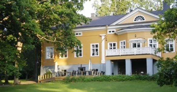 tästä loistavat tilat monenlaiselle myyntitoiminnalle. Myynti tai vuokraus, soita ja sovi esittely p.