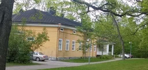 PVC-halli 4500 m², teräsrunko, asfalttipohja. Rak. v. 2013.