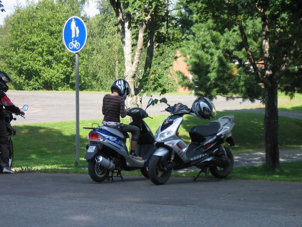 Tiehallinto Tiehallinnon Savo-Karjalan tiepiirin edustaja osallistuu kuntien liikenneturvallisuustyöryhmien kokoukseen tarpeen ja mahdollisuuksien mukaan.