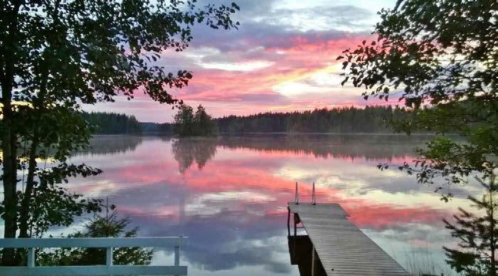 Maarit Hämäläinen Mökkikausi lähestyy Nyt on oikea aika suunnata katseet mökkikauteen ja käynnistää kesähuvilan, uuden tai jo muistoja kerryttäneen, sähkövarustuksen