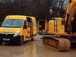 3 JCB JS130/145 -koneissa on isot ikkunat ja matala konepeitto tarjoten erinomaisen näkyvyyden.