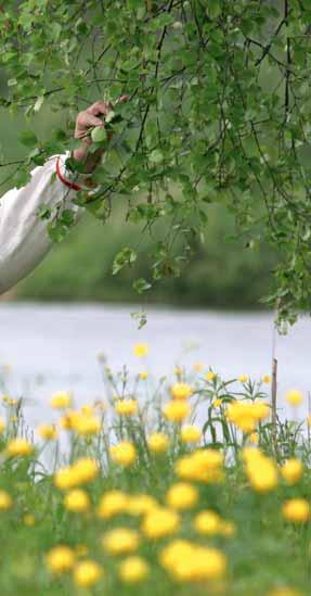 Summer 2017 25 th annual volume THE WHITE NIGHTS OF LAPLAND Summer MEET THE POLAR BEARS at the Ranua Zoo ARCTIC CIRCLE is open throughout the year Savour a moment in Rovaniemi s