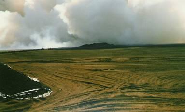 Kenttäpalon leviäminen Kivinevalla 1990, nykyisen Siikalatvan kunnan alueella.
