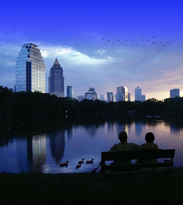 Rentoudu vihreässä suurkaupungissa Lumpini Park vastaa New Yorkin Central Parkia. Se on vilkkaan Bangkokin rehevä ja rauhallinen keidas. Se on täydellinen rentoutumiskohde perhelomalaisille.