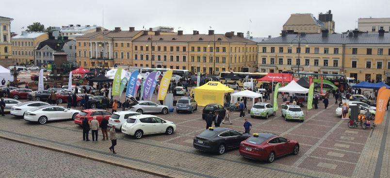 HELSINGIN KAUPUNGIN SÄHKÖISEN LIIKENTEEN TYÖRYHMÄN RAPORTTI