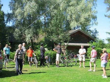 Historiallinen kyläkävely Arvo: Yhteisöllinen arvo Toimenpidesuositus: Kesä 2013 aikana toteutettiin ensimmäinen kyläkävely.