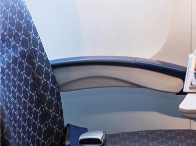 Esimerkiksi hedelmärasioita kuluu kuukaudessa noin 10 000 kappaleen verran, Finnair Kitchen Oy:n Food Sourcing Manager Hanna Mustonen kertoo.