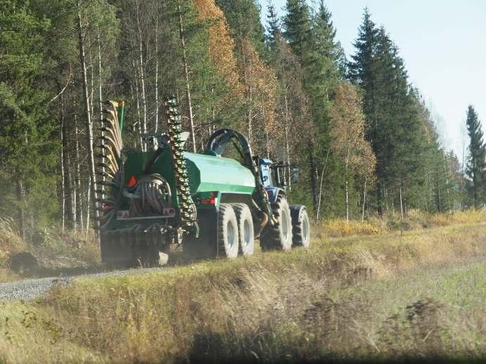 Multaimen runko ei ole täysin jäykkä, vaan se pääsee kallistumaan ja kääntymään vaunusta riippumatta. Kääntö ja kallistus ovat vaimennettu iskunvaimentimilla.