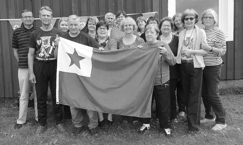 Raporte Grupfoto. Fotoj: Katriina Muurainen-Särkkä. Somera kurso en Iisalmi 14. 17.