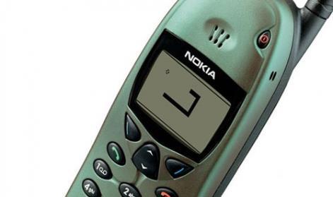 Kuva 1. Suomalaisille matopelinä tuttu Snake-mobiilipeli.