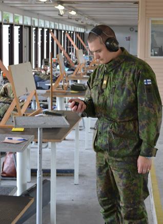 8 Reserviläisurheiluliiton SM-perinneasekilpailu Reserviläisurheiluliiton SM-perinneasekilpailu Pystykorvakiväärillä ammuttiin Panssariprikaatin 300 m:n radalla Hälvälässä lauantaina 2.9.