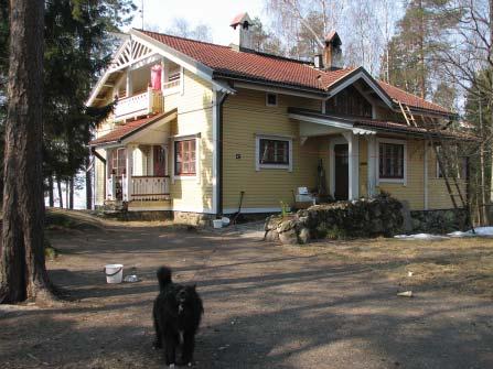 1905 muodostetun Bergbacka nimisen palstatilan osti Turusta Tampereelle tullut kauppias Mårten Oscar Strandell.