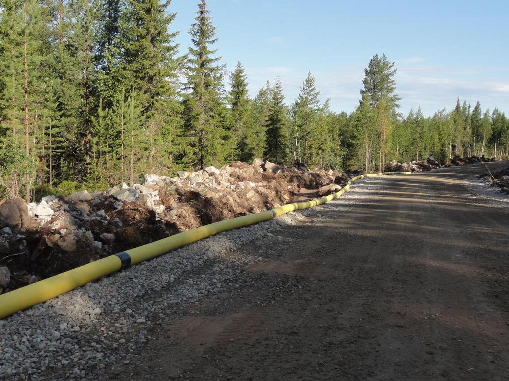 HANKKEEN TEKNINEN KUVAUS 5.2.4 Tieverkosto Tuulivoimaloiden rakentamista varten tarvitaan tieverkosto ympärivuotiseen käyttöön. Tiet ovat vähintään 6 metriä leveitä ja sorapintaisia.