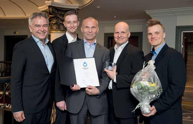 Freeport Cobalt Oy:n Thomas Slotte (vas.), Jani Taipalharju, Kim Sundell, Pekka Maasalo ja Ari Kangasniemi pokkasivat keväällä 2017 Kemianteollisuus ry:n turvallisuuspalkinnon.