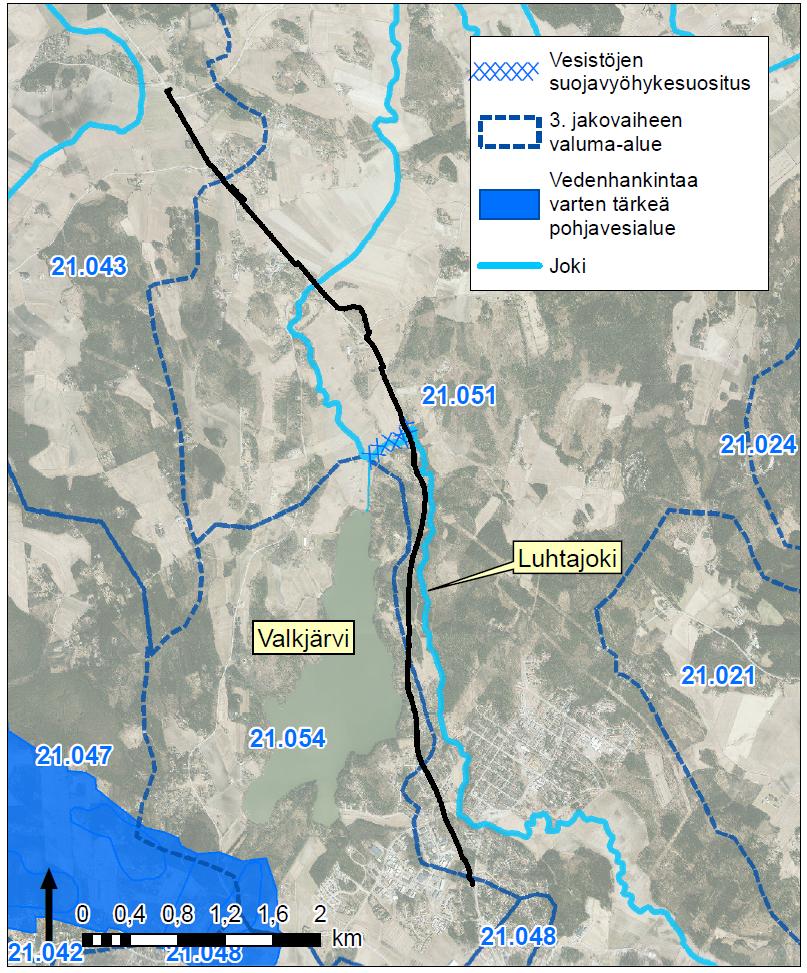 Pinta- ja pohjavedet Suunnittelualueella ei ole pohjavesialueita. Pintavesistä merkittävimmät vesistöt yleiskaavaalueella ovat Valkjärvi ja Luhtajoki.