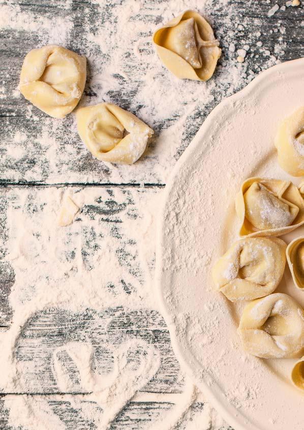 DV321 - ravioli ai carciofi Ravioli artisokka täyteellä, tuore munapasta dv323 - girasoli con tartufo e funghi Herkkusieni- ja tryffeligirasoli, tuore munapasta 250g