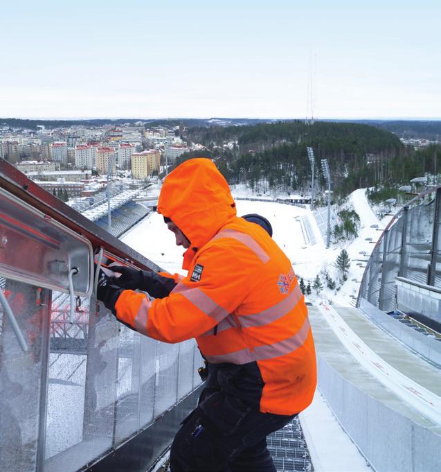 www.elcool.fi 7 Sähköiset ratkaisut Elcool on hyvä kumppani haastavimmissakin sähköasennuksissa. Esimerkiksi Lahden suurmäen sähkösaneeraus on Elcoolin käsialaa.