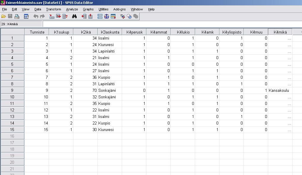 7 KUVIO 5. Esimerkkiaineisto tallennettuna Jos aineistossa on puuttuvia havaintoja (ei vastausta), tulee nämä jättää aineistossa tyhjiksi.