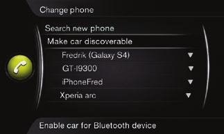 Kuinka Bluetooth -puhelin liitetään*? Painakaa puhelinlähteen normaalinäkymässä OK/ MENU. Valitkaa Tee autosta löydettävä ja vahvistakaa painamalla OK/MENU. Aktivoikaa Bluetooth matkapuhelimessa.