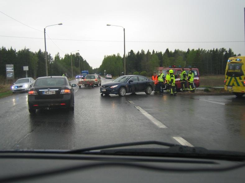 Pääturvallisuusongelmat ovat sinnikkäitä Nopeus (~ 1/3 liikennekuolemista EU:ssa) Päihteet (~ 1/3) Turvavarusteiden