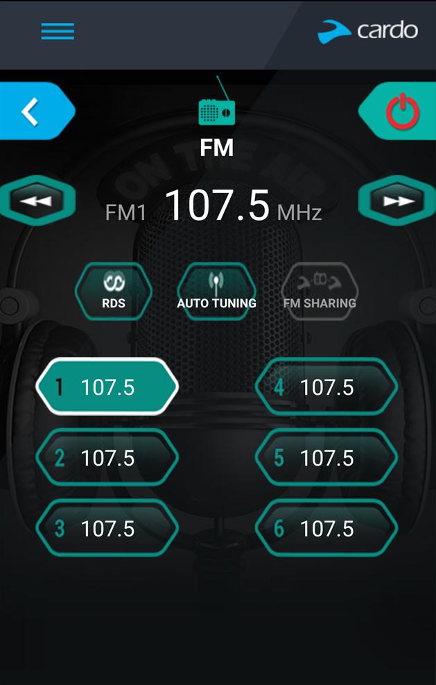 Tallentaaksesi kuusi asemaa FM-radion esivalintaan käsin: 1. Koti-ikkunassa napauta FM. 2. Paina halutun muistipaikan painiketta, kunnes näyttöön tulee: 3.