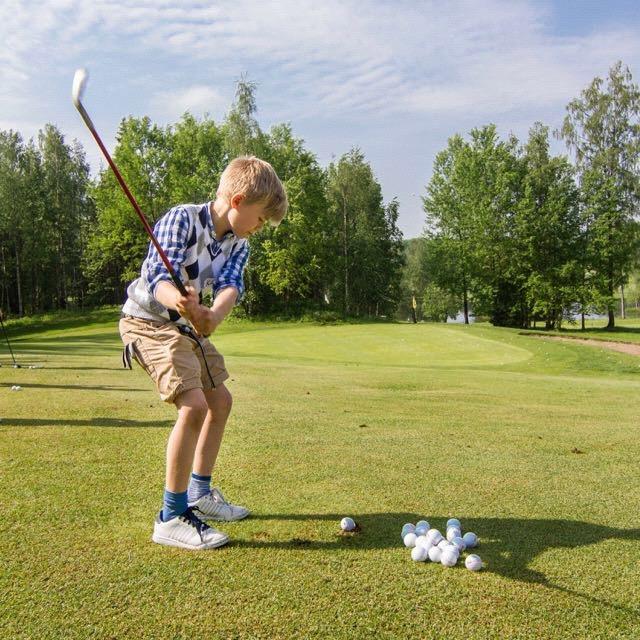 125.000 golffaria halusi tietää mitä Keimolassa tapahtuu.* Kannattaisiko tulla katsomaan? *) Golfpiste.