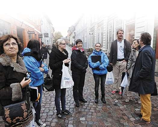 22 Vuosi 2013 Amisto toteutti eurooppalaisille koulutuksen asiantuntijoille suunnatun viikon mittaisen Study Visitin. Vierailuun osallistui 11 henkilöä 9 eri Euroopan maasta.
