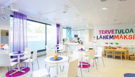 Taiteiden yö Ommaiskortteerissa Torstaina 17.8. klo 17.00 21.00 Ommaiskortteeri, Isokatu 47, oulu, katutaso Musiikki kantaa läpi elämän, antaen voimaa elämän iloissa ja suruissa.