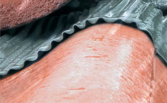 Dažādu veidu pieslēgumi hermētiski savieno jumta logu ar jebkuru jumta seguma materiālu.