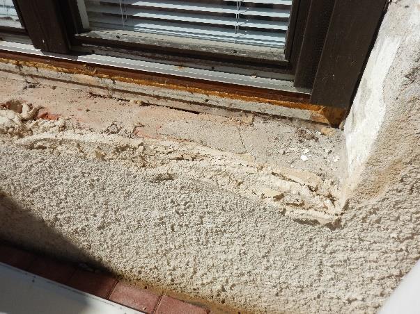 Eristeestä ja täytemateriaalista otetussa materiaalinäytteessä 14 oli erittäin runsasta homekasvua ja runsasta sädesienikasvua ( vahva viite vauriosta).