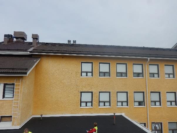 FCG SUUNNITTELU JA TEKNIIKKA OY Tutkimusselostus 27 (74) M22, evv M23, evv 5.2.4 Välipohja Kuvat 60 ja 61. Luokkien A203 ja A304 ulkoseinien näytteenottokohdat.