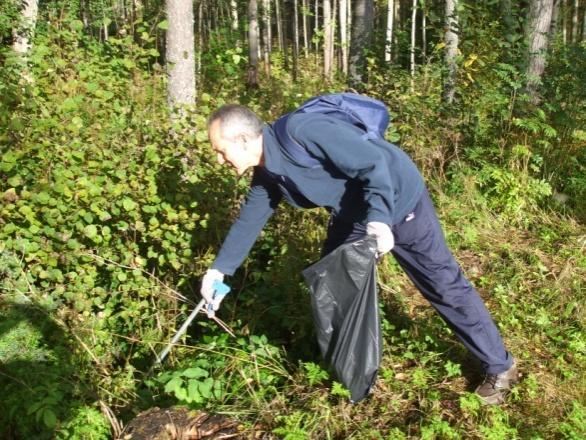 10. ESIMERKKITAPAUS 2 JÄTTEET LUONNOSSA Jätteet eivät kuulu luontoon.