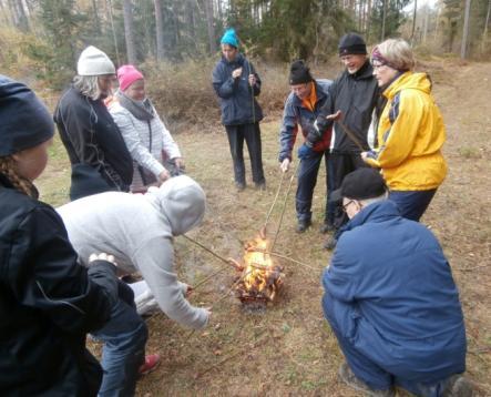 Vaikutukset aisteihin Luonto vaikuttaa kaikenikäisten ihmisten hyvinvointiin aistien ja aistikokemusten kautta.