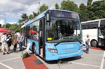 Tapahtumassa vieraili satoja bussialan ihmisiä bussiyrityksistä sekä muista alan toimintaan, tuotteisiin ja palveluihin liittyvistä yrityksistä.