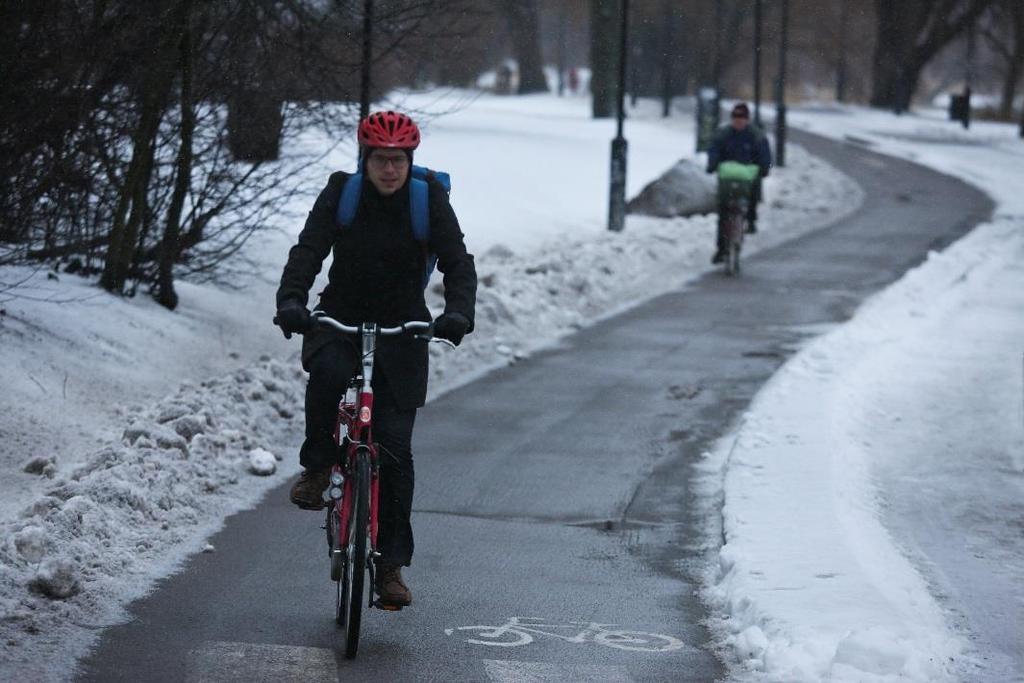 Yhteistyö pyöräilijöiden kanssa Menetelmien ja koko pilotin käynnistäminen yhdessä Helsingin polkupyöräilijät Ry:n kanssa talvella 2015-2016: